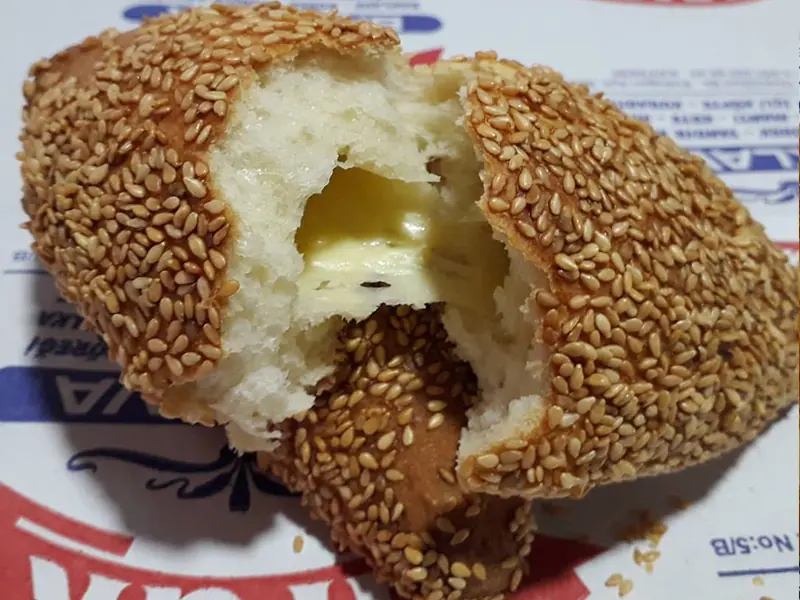 Susamlı Kaşarlı Poğaça - Ufuk Baklava Kayseri